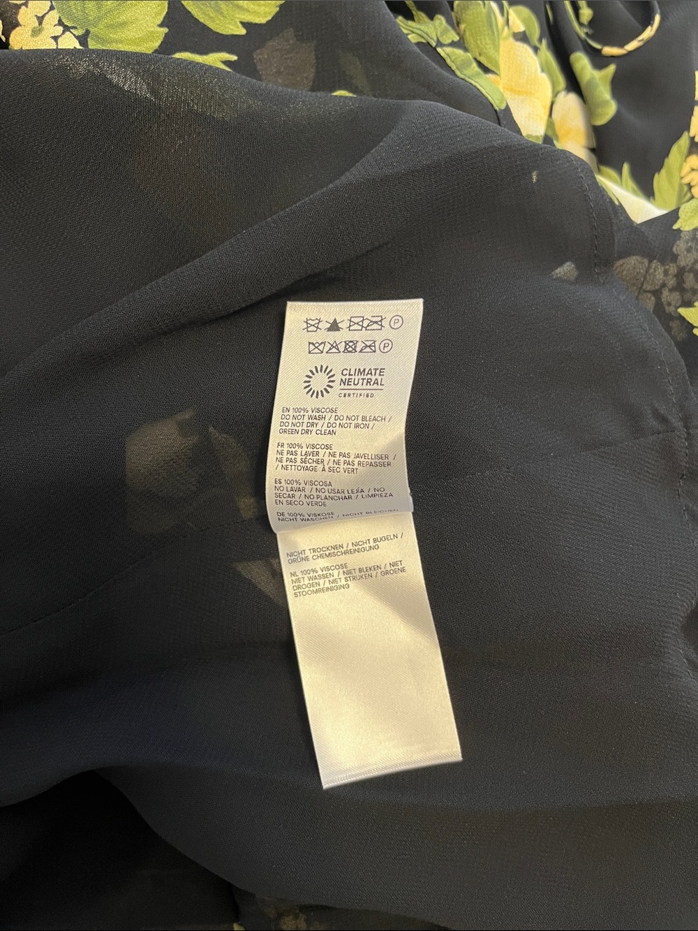 Reformation Jaelyn Dress in Epernay | Black Floral Size 6, Like New - Picture 7 of 7